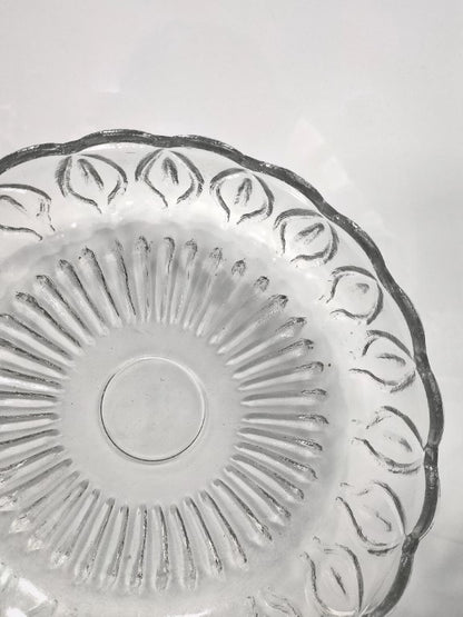 Leaf Glass Bowl 8 Inch